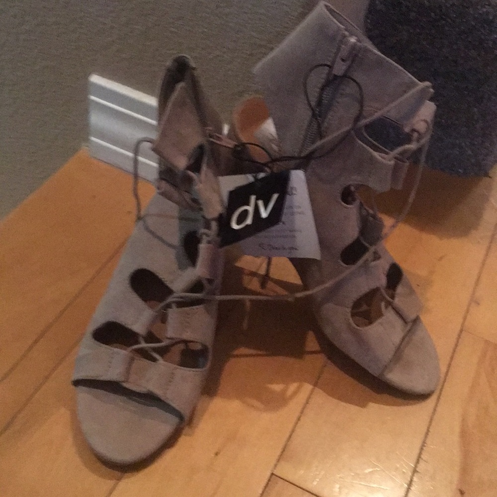 DV Gladiators 👠